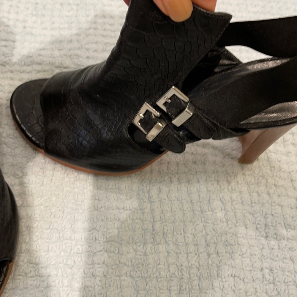 Stuart weitzman sandals